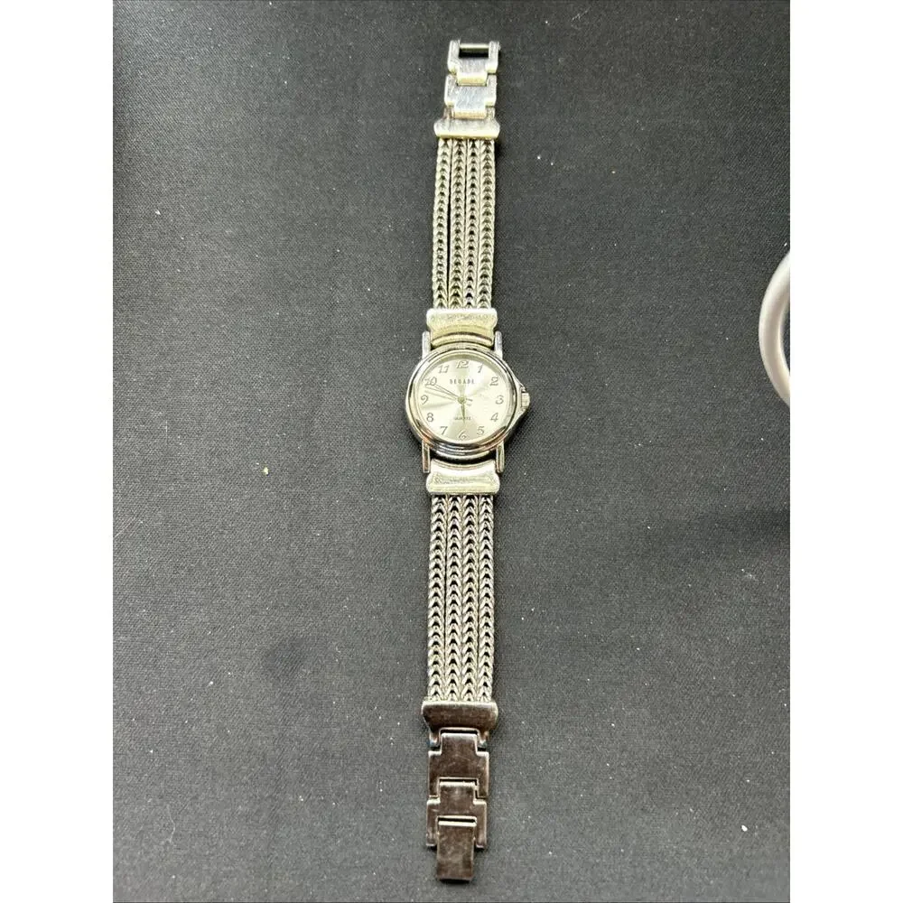 Decade Silver Tone Women’s Quartz Watch